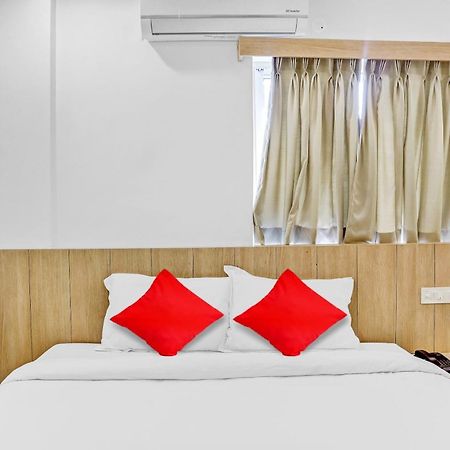 Oyo Flagship Hotel Bluemoon Warangal Ngoại thất bức ảnh