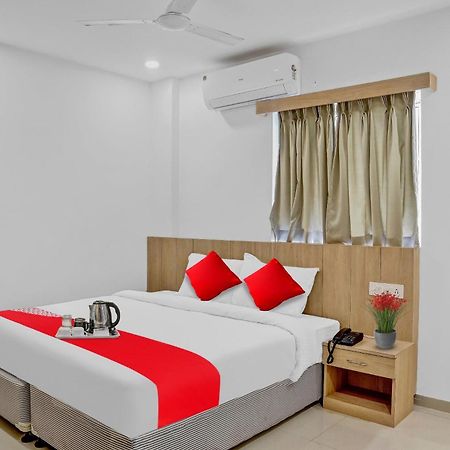 Oyo Flagship Hotel Bluemoon Warangal Ngoại thất bức ảnh